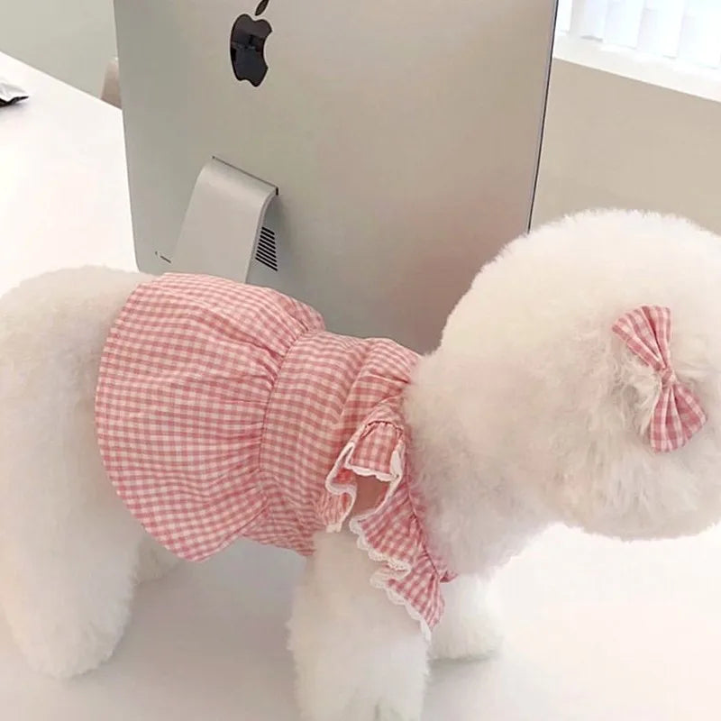 Spring/summer new pet dog dress pink plaid lace lace soft and comfortable pet clothes suitable for cats and dogs